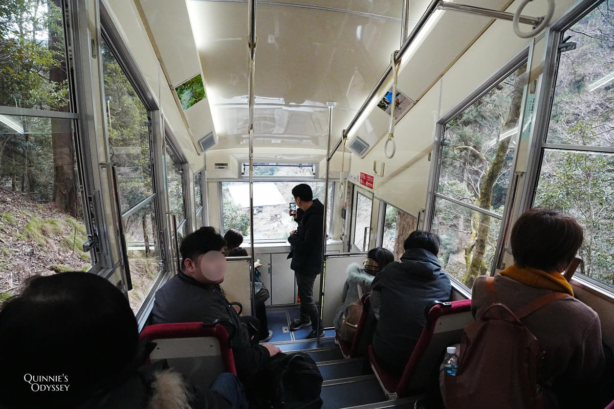 Kurama-dera Complete Guide: Hiking Routes, Cable Car, Tengu Legends & Must-See Spots - 第13張圖 Kurama Cable Car