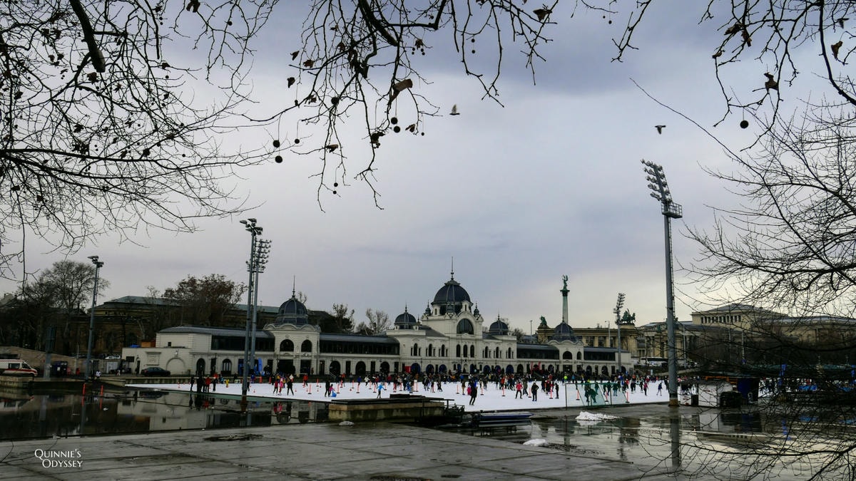 匈牙利布達佩斯旅遊景點推薦 :城市公園、 塞切尼浴場、沃伊達奇城堡 - 第10張圖 布達佩斯 城市公園 溜冰場