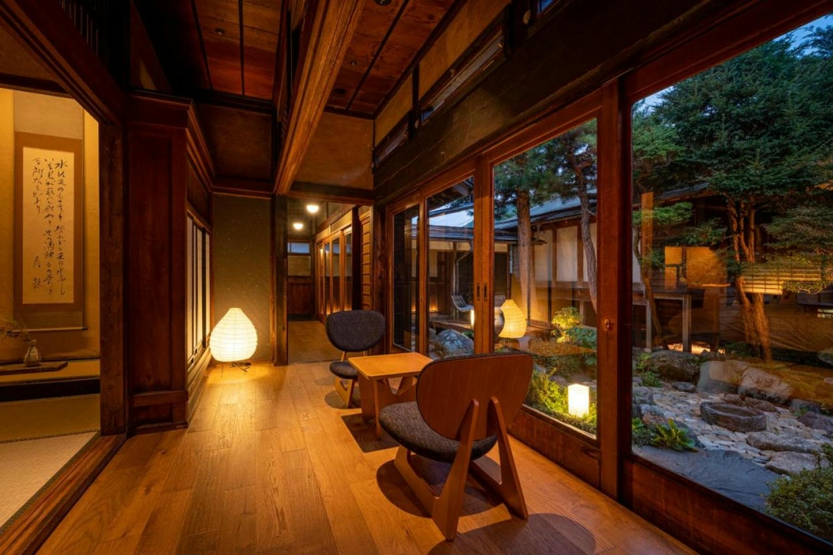 奈良井宿 BYAKU NARAI 歳吉屋