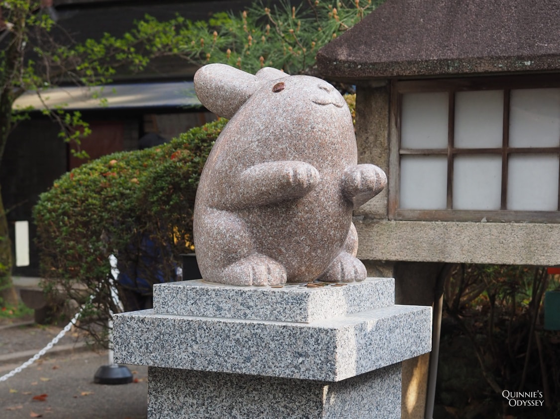 京都兔子神社:東天王岡崎神社-兔兔迷必訪的京都景點 - 第16張圖 京都兔子神社 岡崎神社 兔子雕像
