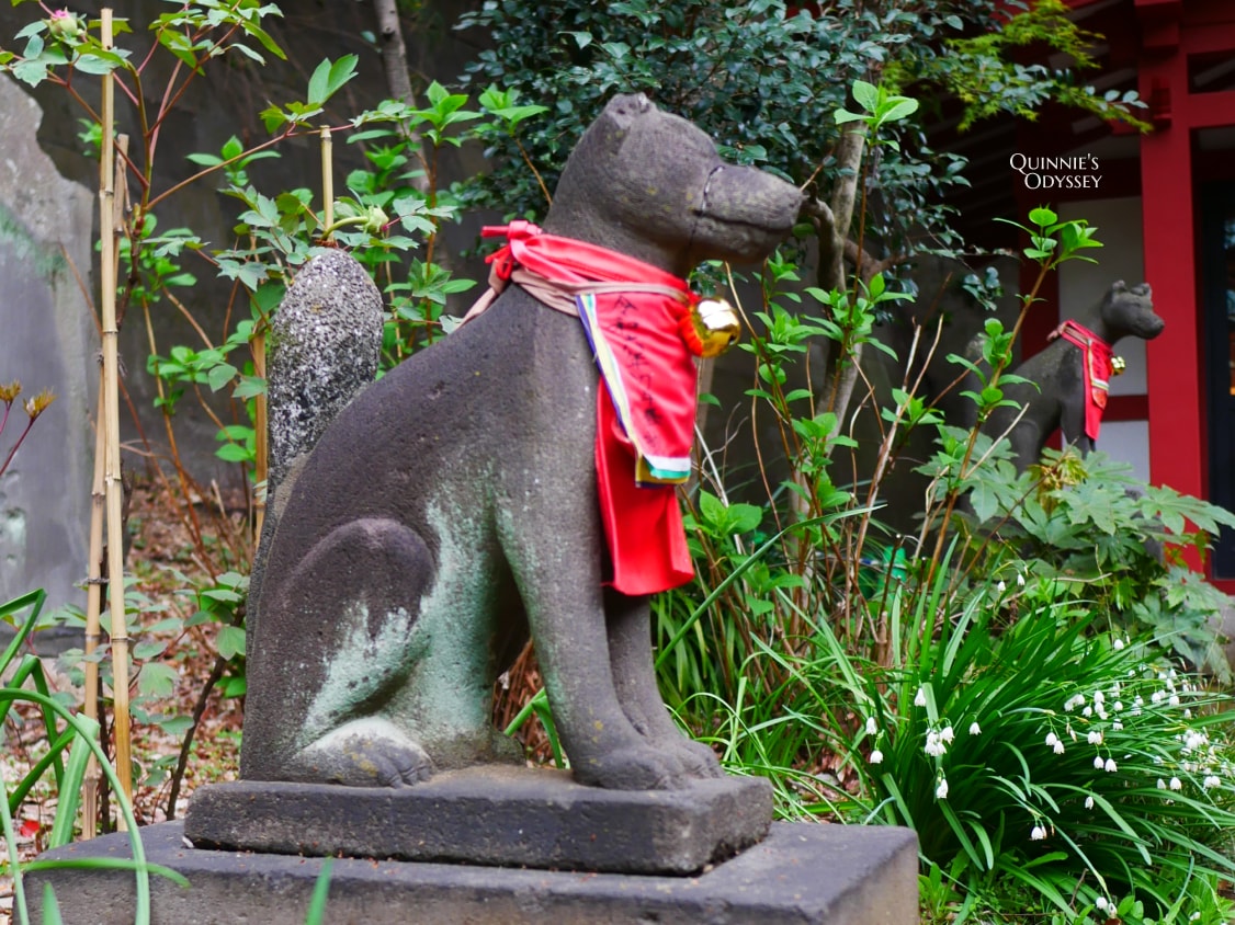 東京神社推薦:王子稻荷神社與神秘的狐狸傳說 - 第11張圖 東京王子稻荷神社 狐狸雕像