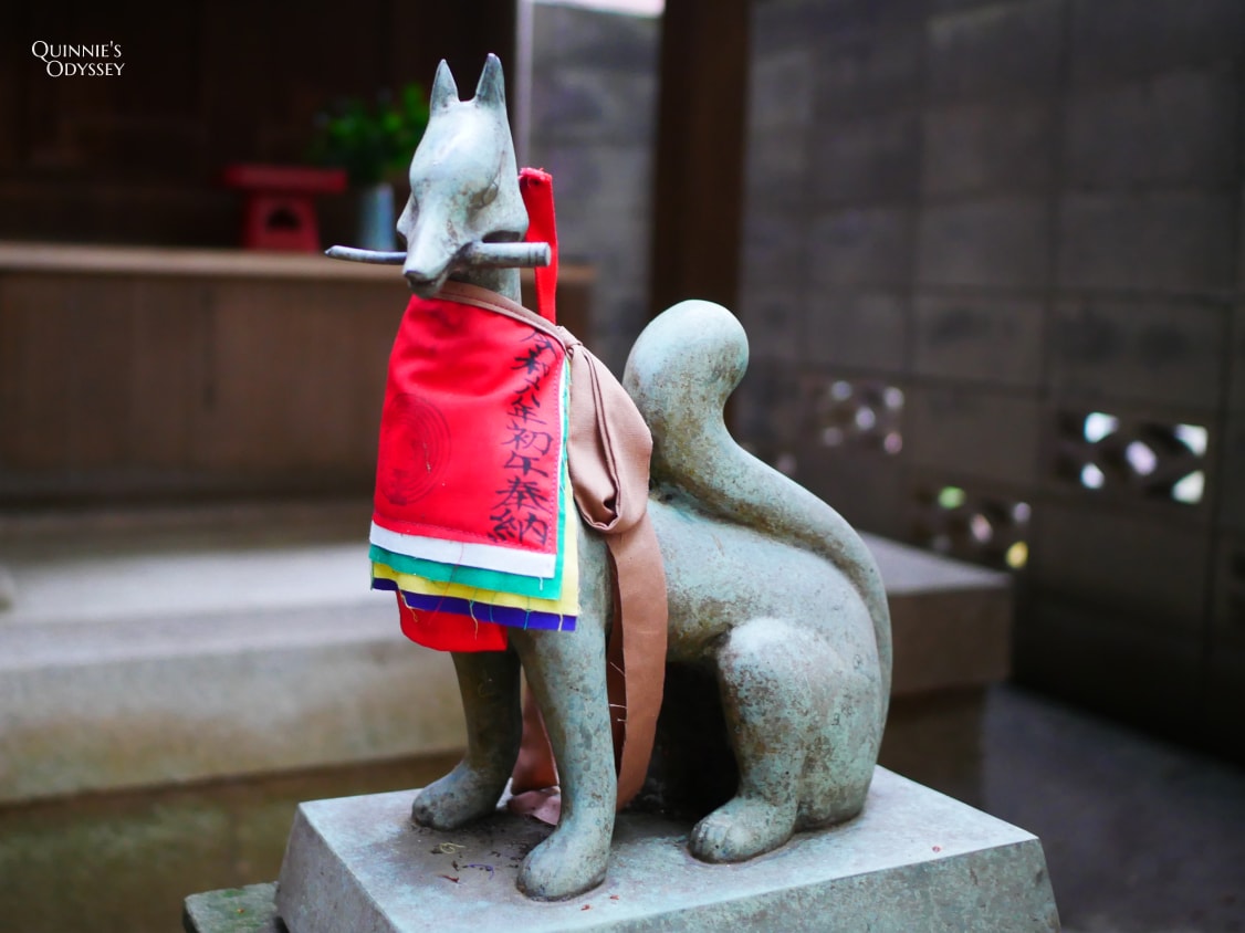 東京-貓/狗/狐狸/狸貓/河童-7間特色動物神社推薦 - 第19張圖 東京王子稻荷神社 狐狸雕像