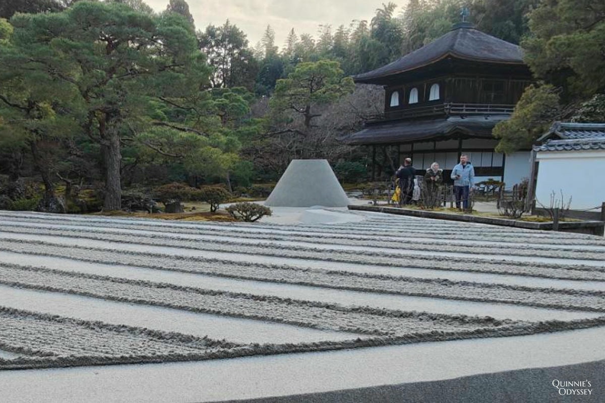 銀閣寺銀沙灘、向月台