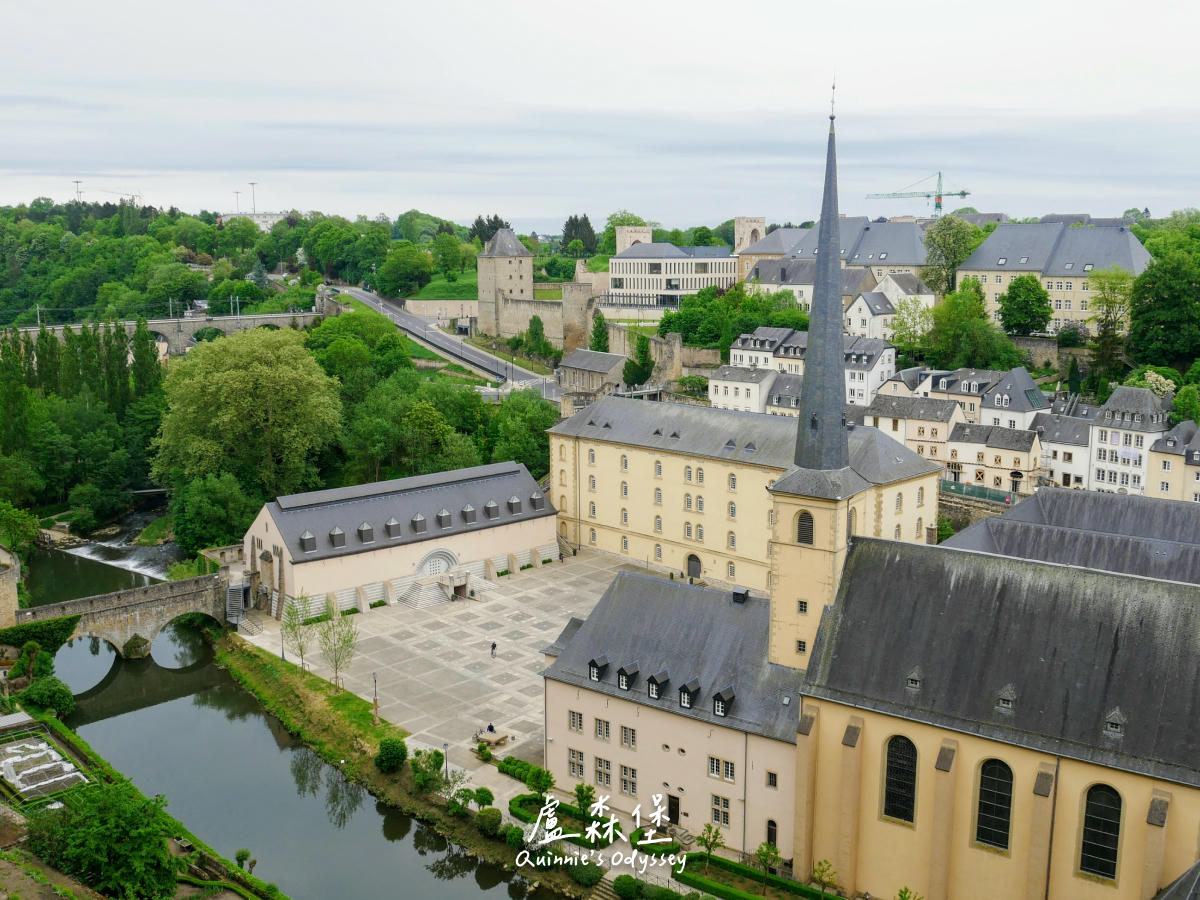 Luxembourg 1