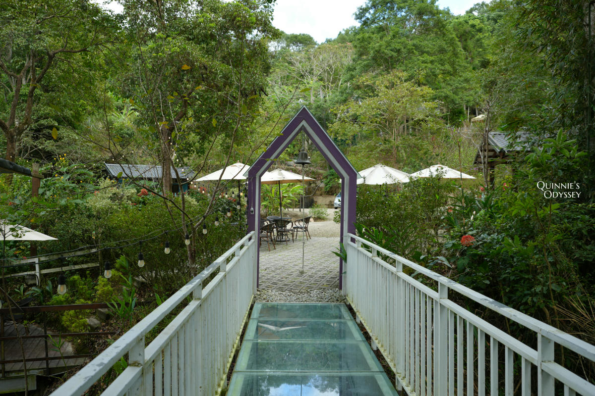 藍月山谷:藏在新竹橫山山中的秘境景觀咖啡廳 - 第14張圖 藍月山谷 玻璃棧道