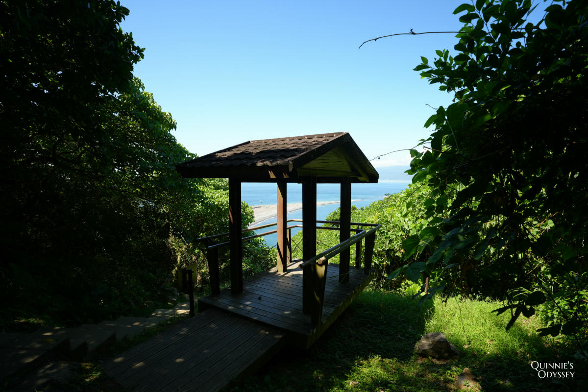 龜山島登島半日遊完整心得:401高地登頂+環湖+坑道+龜山八景 - 第10張圖 龜山島 401高地健行