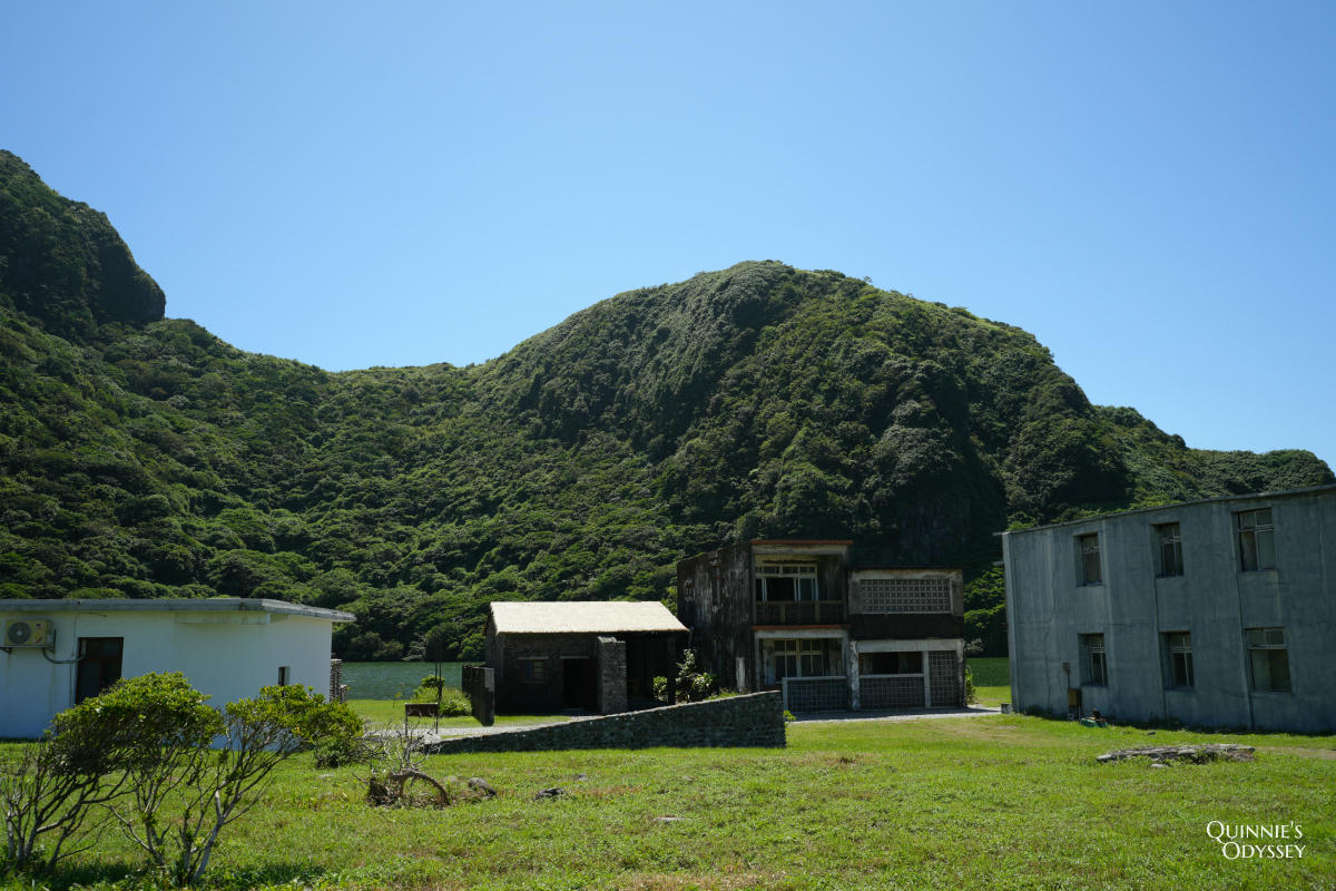 龜山島登島半日遊完整心得:401高地登頂+環湖+坑道+龜山八景 - 第27張圖 龜山島 聚落遺跡