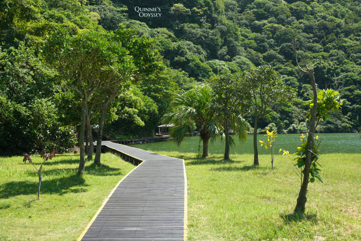 龜山島登島半日遊完整心得:401高地登頂+環湖+坑道+龜山八景 - 第32張圖 龜山島 龜尾湖