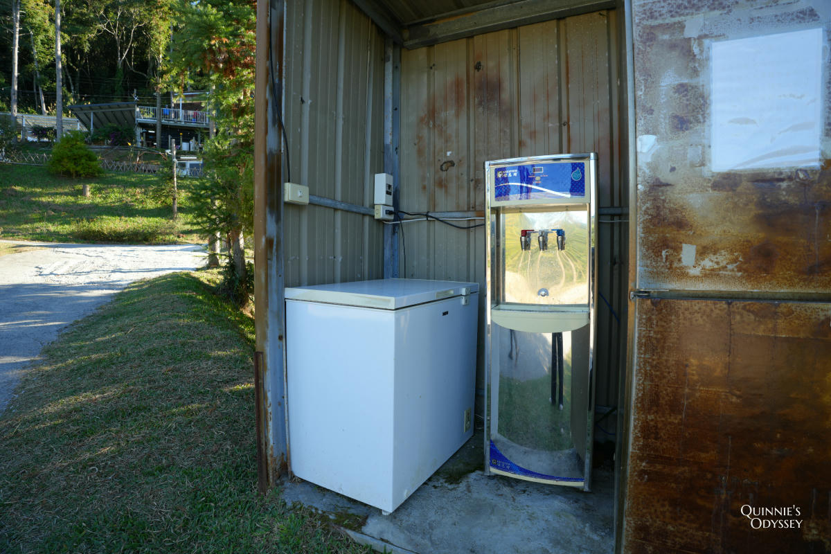 杉行旅居:苗栗高海拔露營車住宿x夢幻山景與超美星空 - 第47張圖 杉行旅居 飲水機