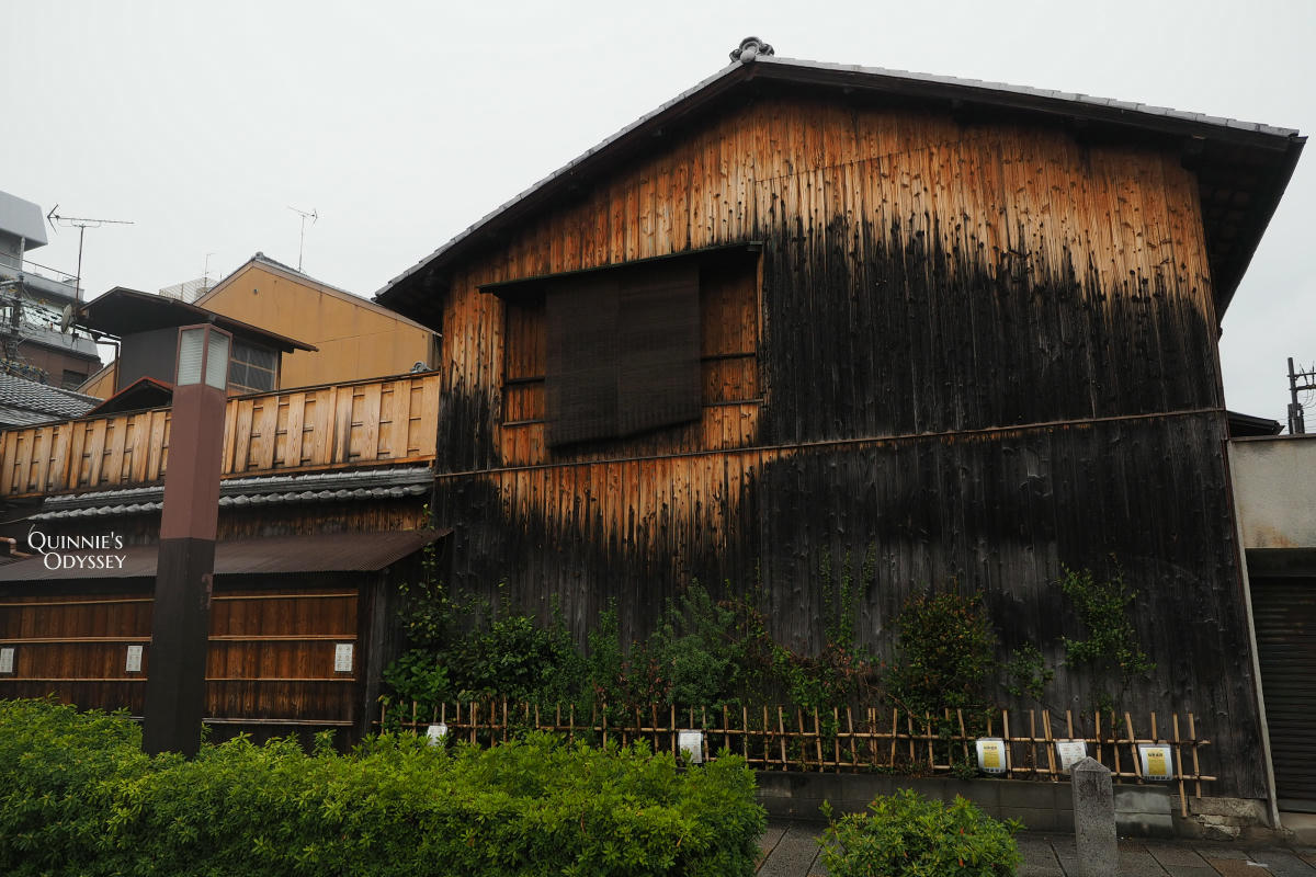 祇園白川:櫻花與柳樹,下雨也很浪漫的京都賞櫻散步路線 - 第11張圖 祇園白川