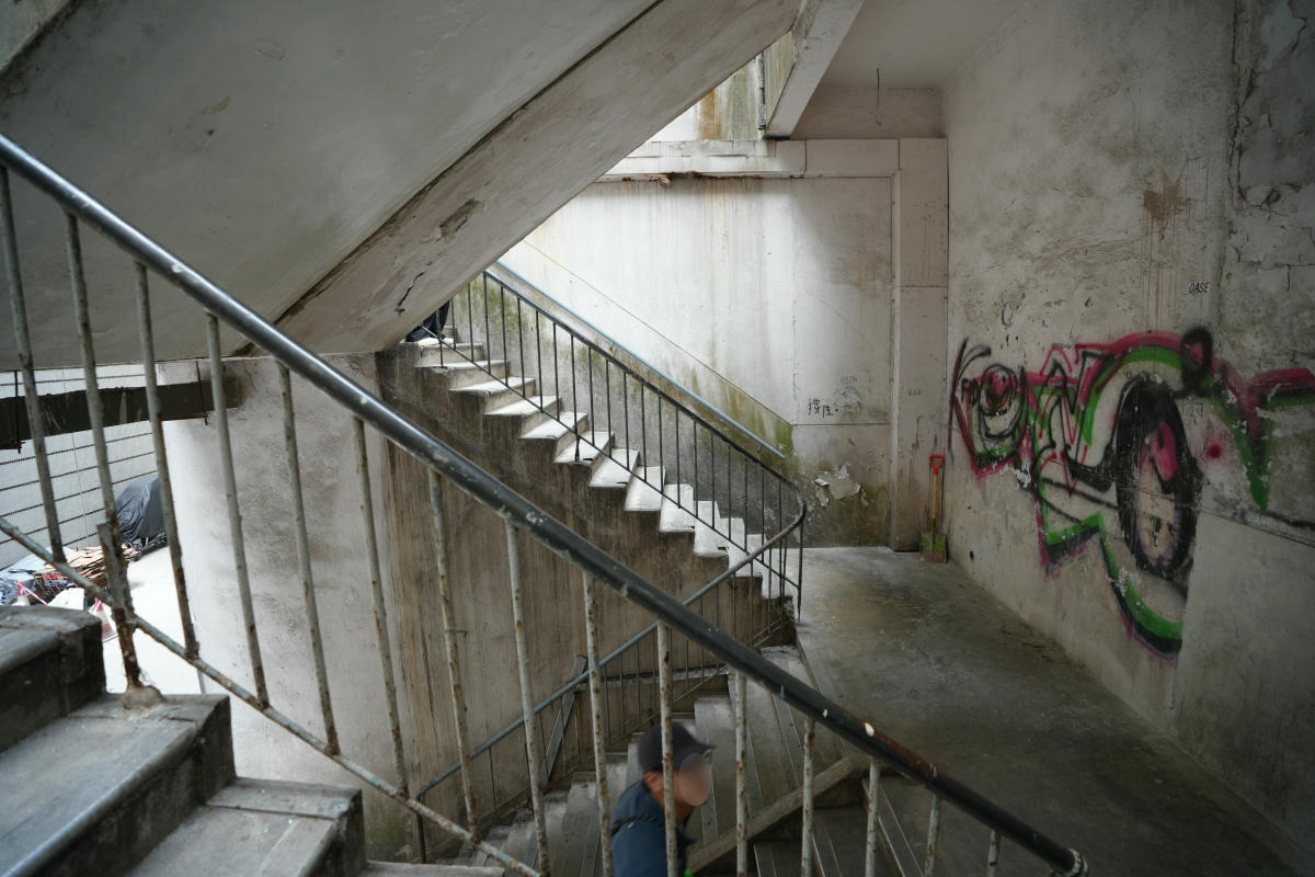 香港怪獸大廈:海山樓/益昌大樓,被密集的舊高樓包圍 - 第14張圖 香港怪獸大廈:益昌大樓