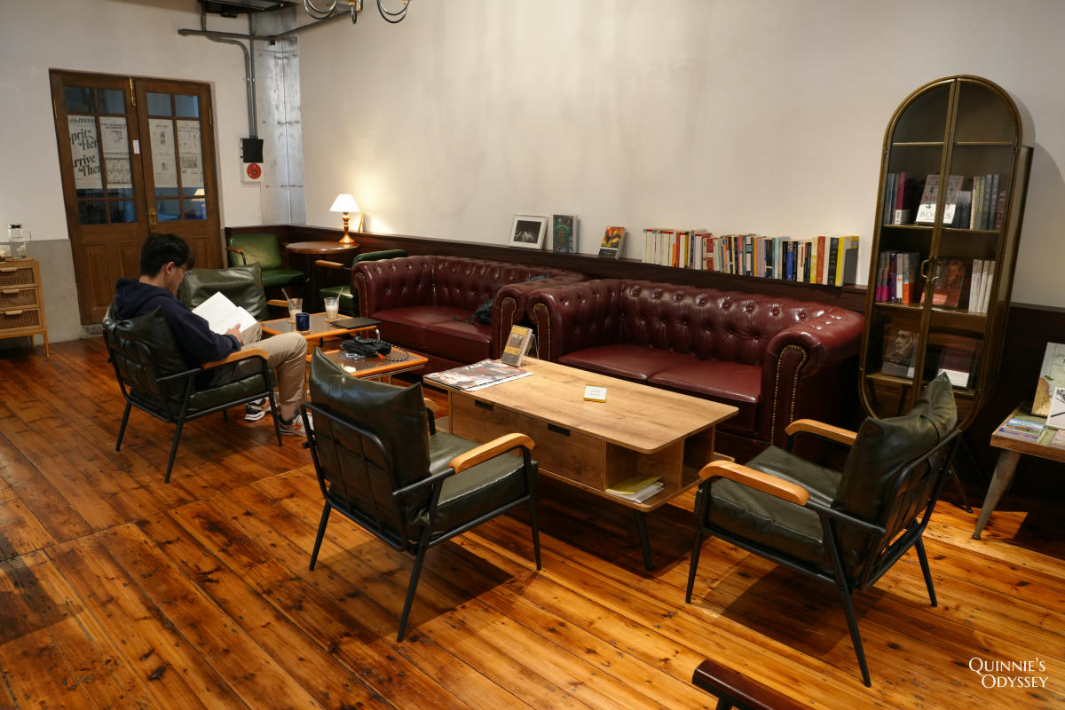 台南 五福商店 銀月書店