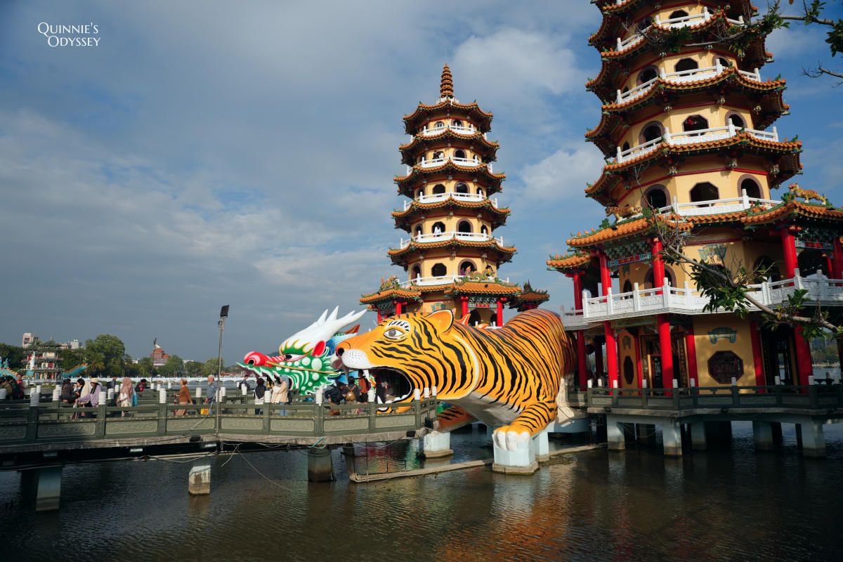 高雄龍虎塔:蓮池潭風景區必訪地標,順遊春秋閣、五里亭 - 第3張圖 高雄蓮池潭風景區 龍虎塔