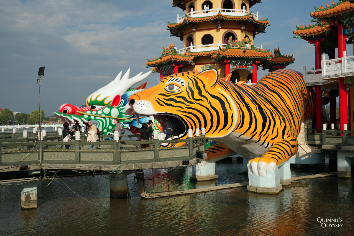 高雄龍虎塔:蓮池潭風景區必訪地標,順遊春秋閣、五里亭 - 第4張圖 高雄蓮池潭風景區 龍虎塔