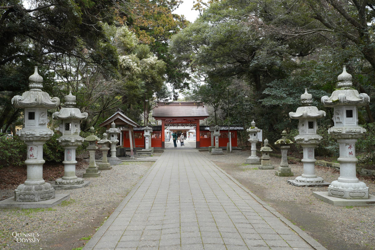 Ikisu Shrine, Shrine Gate