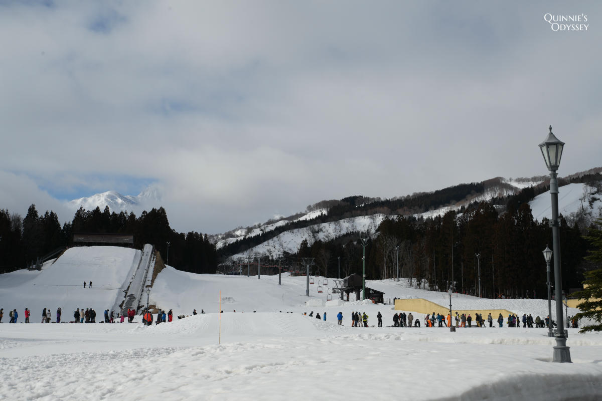Beginner Snowboarding Guide to Lotte Arai Resort in March, Niigata - 第26張圖 Lotte Arai Resort, the lift lines