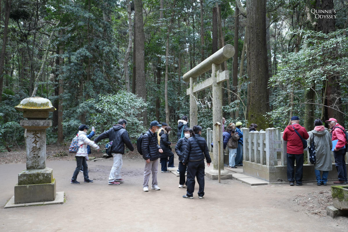 Kashima Jingu: Japan’s Most Powerful Warrior Shrine, Full Travel Guide - 第21張圖 Kashima Jingu, Kaname Stone