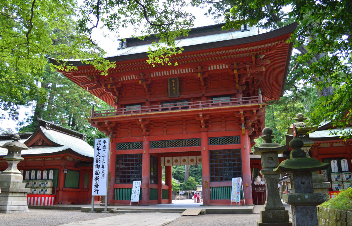Kashima Jingu: Japan’s Most Powerful Warrior Shrine, Full Travel Guide - 第12張圖 Kashima Jingu, Romon Gate