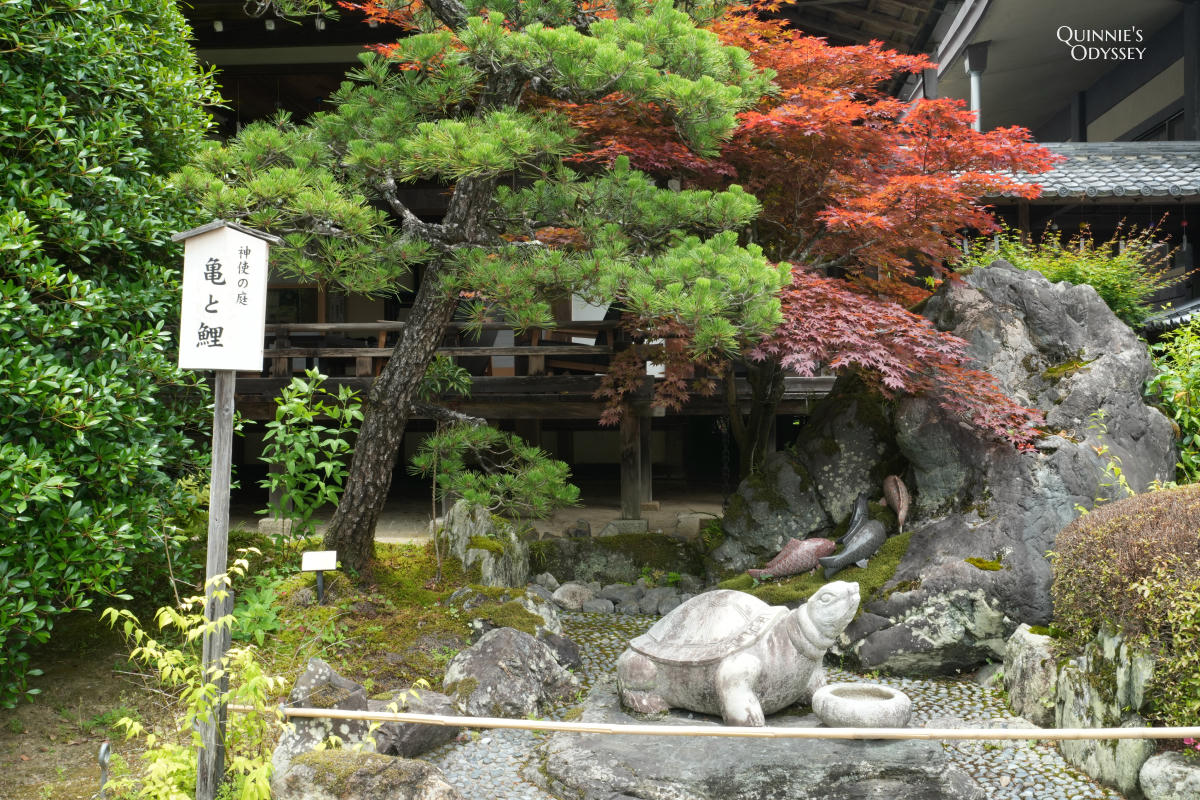 松尾大社 烏龜鯉魚雕像