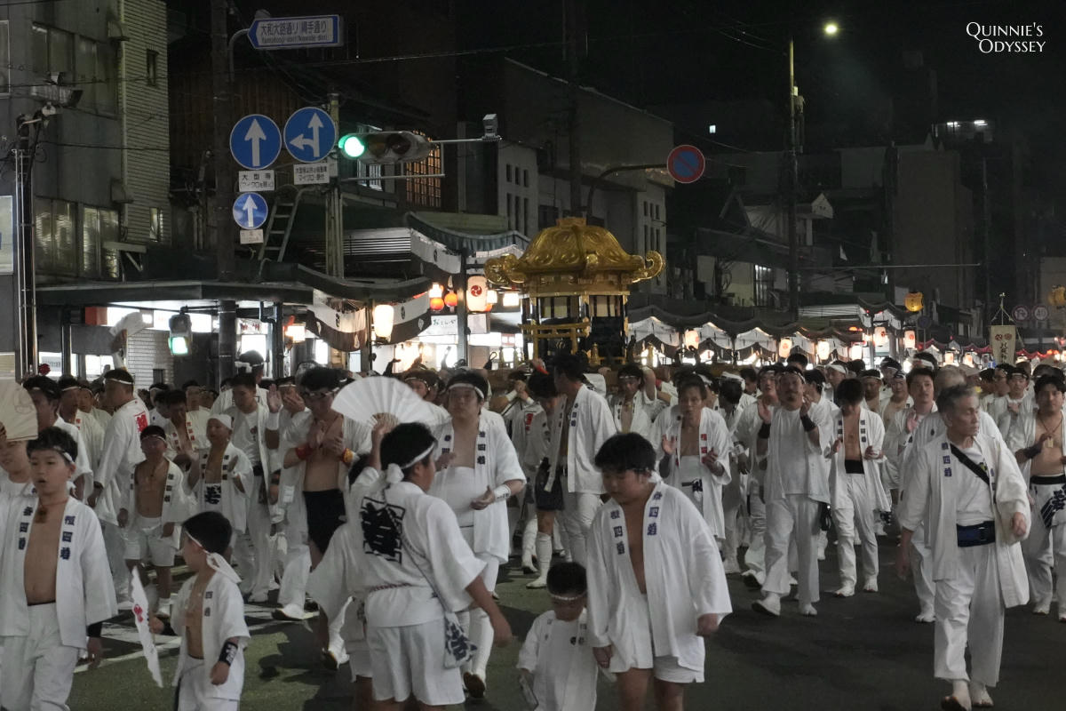 祇園祭 7/28 お祝い提灯、神輿洗