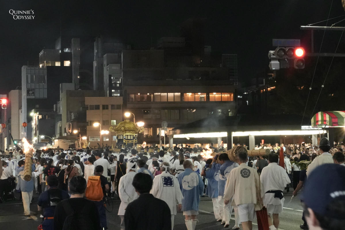 祇園祭 7/28 お祝い提灯、神輿洗