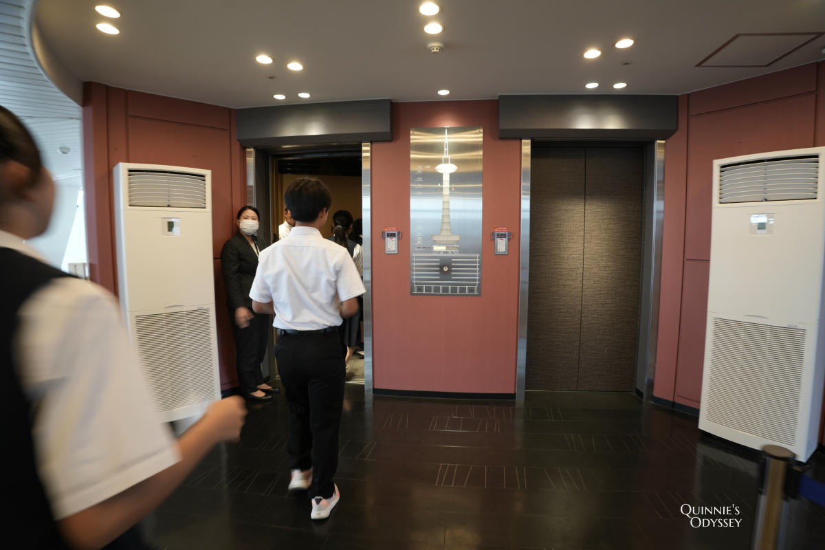 京都塔展望台 電梯