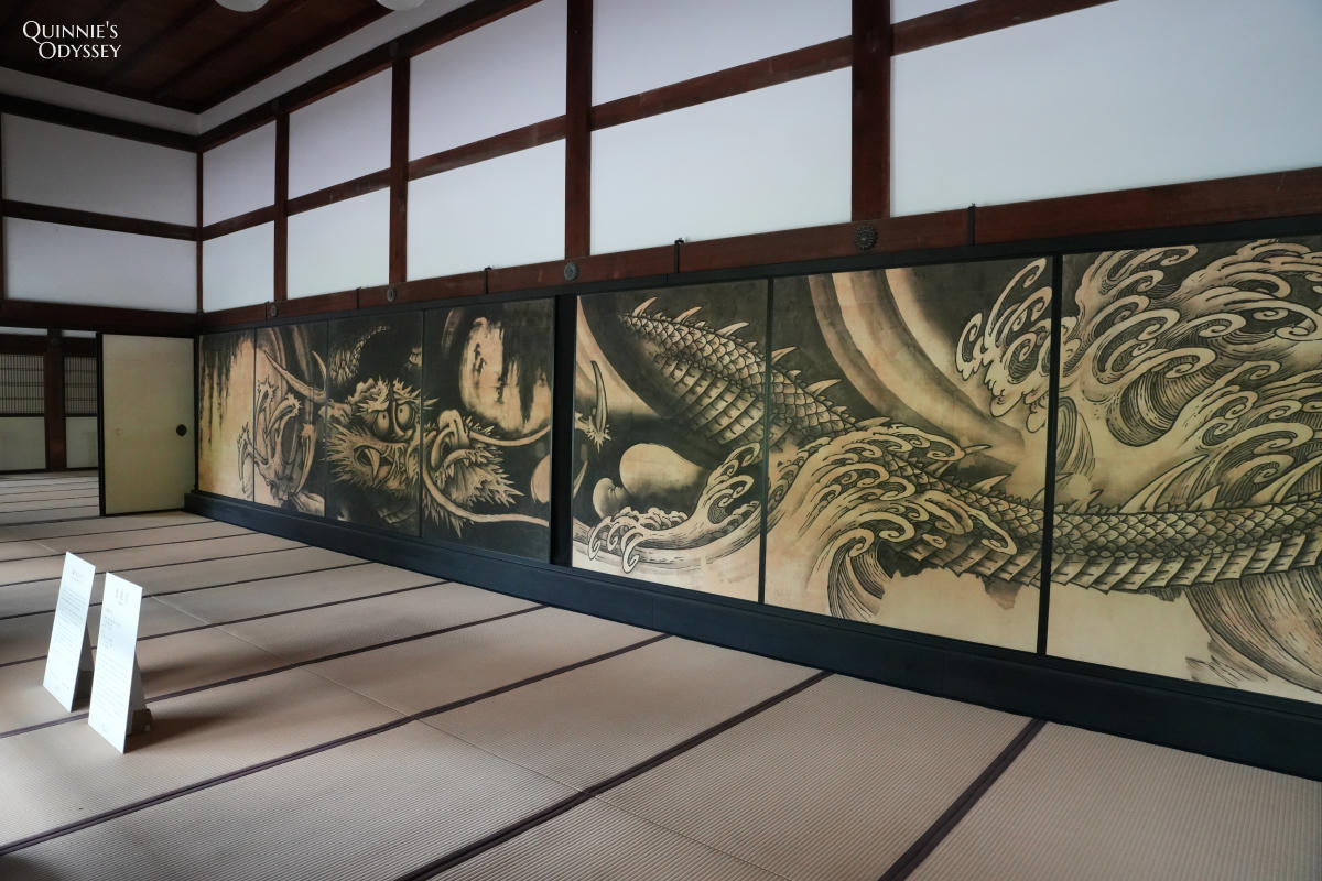 天龍寺完整攻略:曹源池、門票、開放時間與動線一次整理 - 第16張圖 天龍寺 本堂室內 雲龍圖