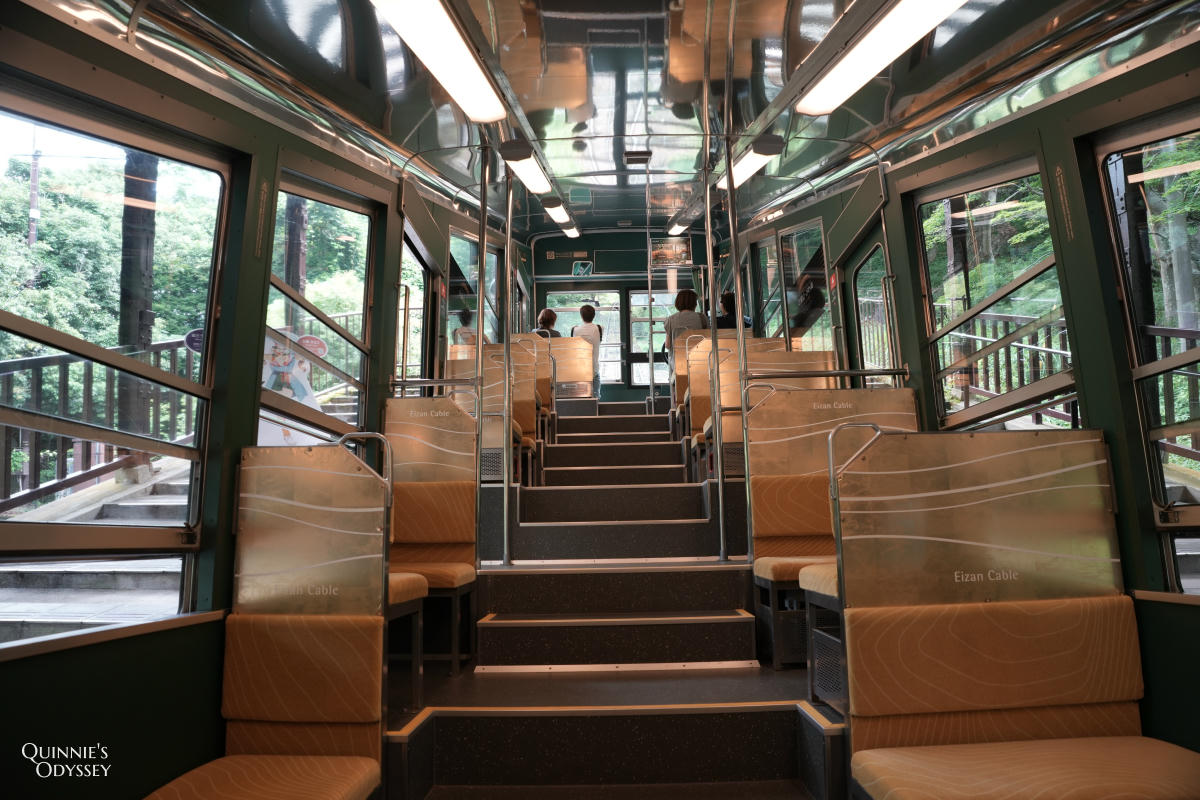 叡山纜車 纜車內部