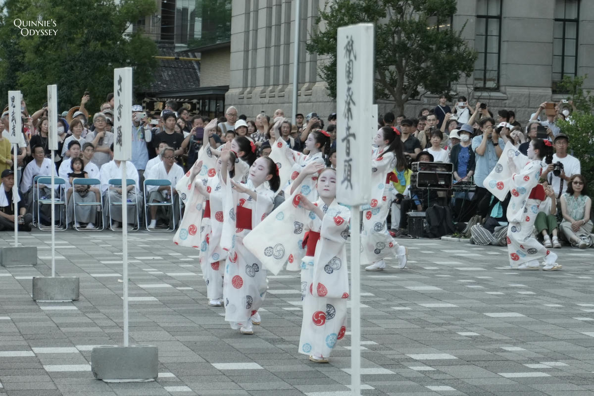祇園祭迎提燈、神輿洗:7/10時間路線、觀賞重點與實際體驗心得 - 第18張圖 祇園祭 迎提燈 京都市役所前舞踊奉納