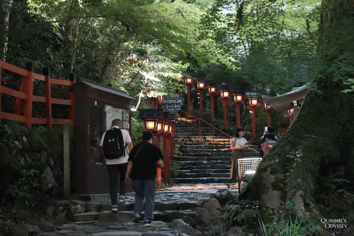 貴船七夕笹飾點燈完整體驗:京都夏夜限定的神秘光影祭典 - 第8張圖 貴船神社 本宮 七夕笹飾點燈