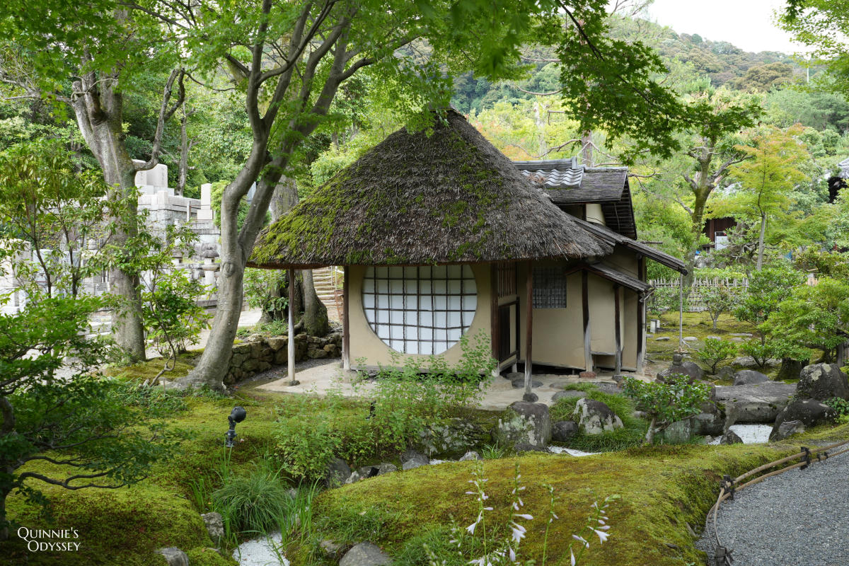 京都高台寺:豐臣秀吉與寧寧的愛情故事就藏在這裡 - 第14張圖 高台寺 墓地與遺芳庵
