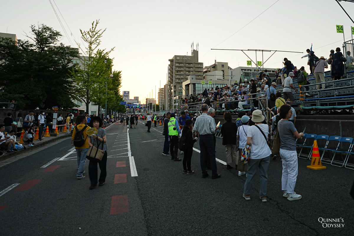 秋田竿燈祭攻略2026:時間表、交通住宿、實拍全記錄 - 第8張圖 秋田竿燈祭 付費觀賞席